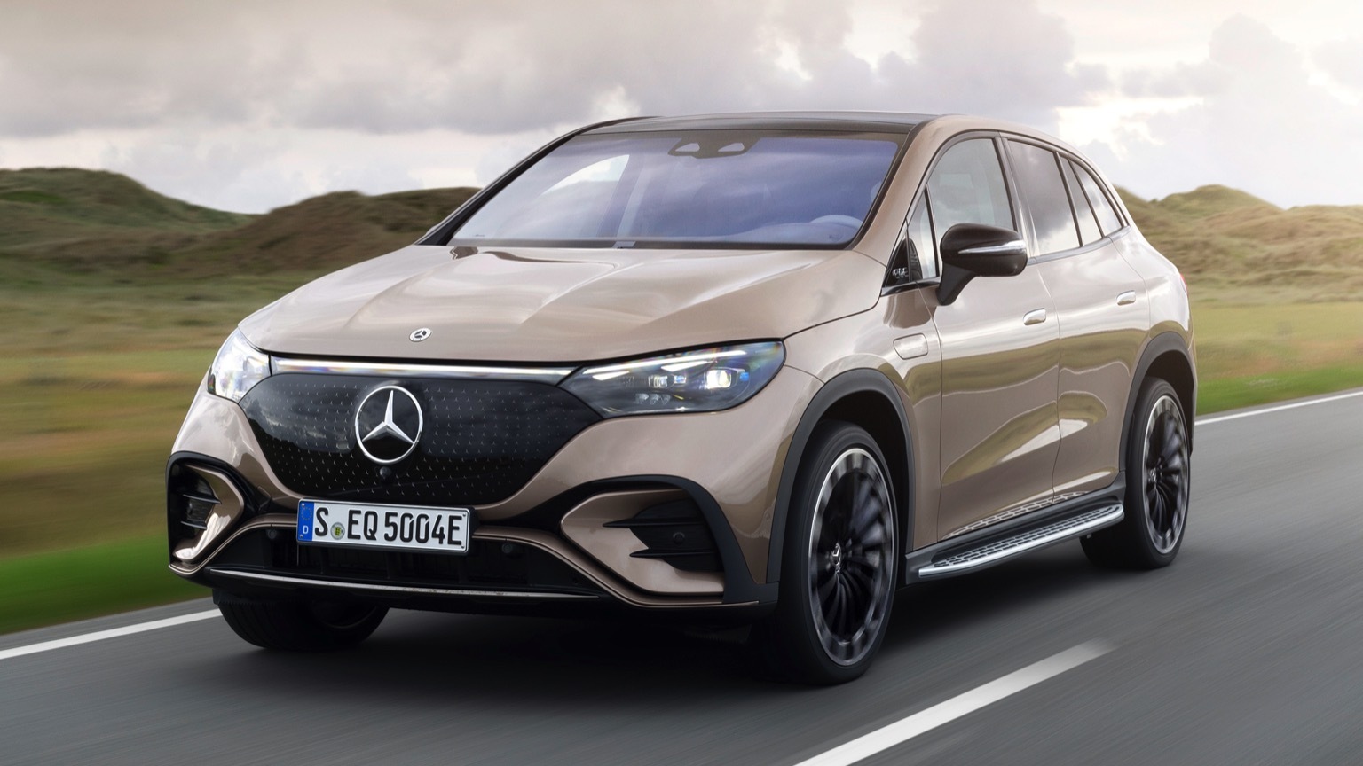 Mercedes_EQE_SUV.jpg